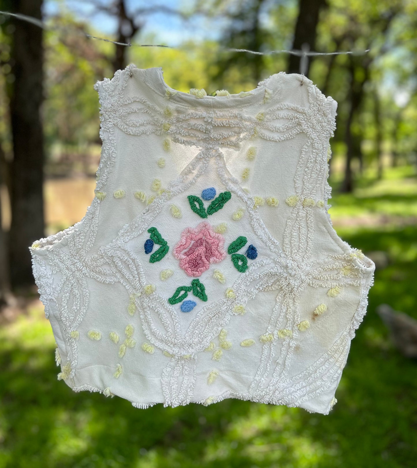Chenille Rose vest size small